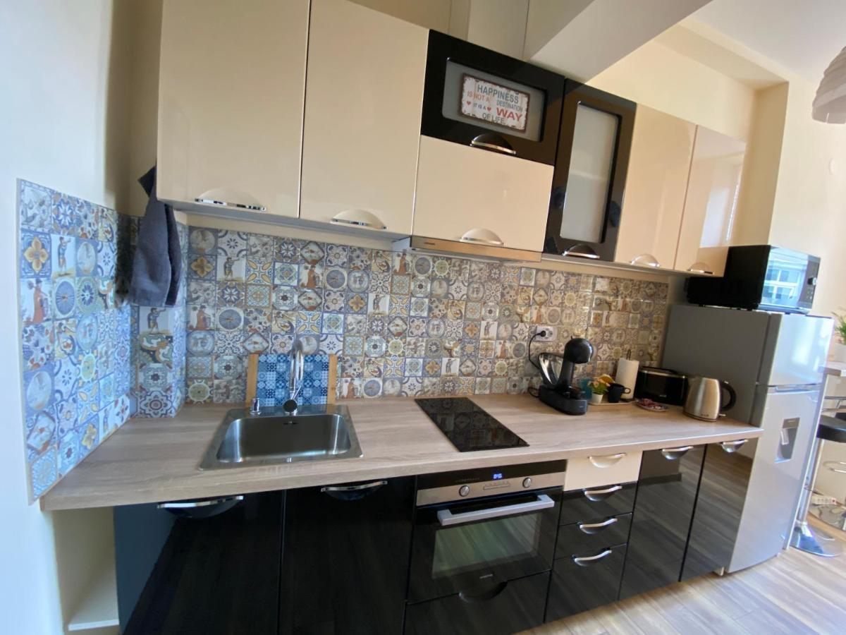 Cozy Apartment In Downtown Sofia - Tsar Samuil Street المظهر الخارجي الصورة