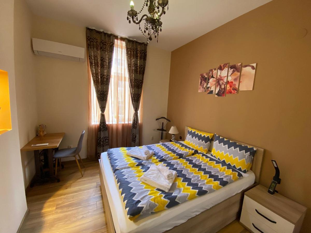 Cozy Apartment In Downtown Sofia - Tsar Samuil Street المظهر الخارجي الصورة